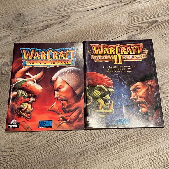 1996 Warcraft Orcs & Humans + Tides of Darkness 2 manuals only. - Picture 1 of 2